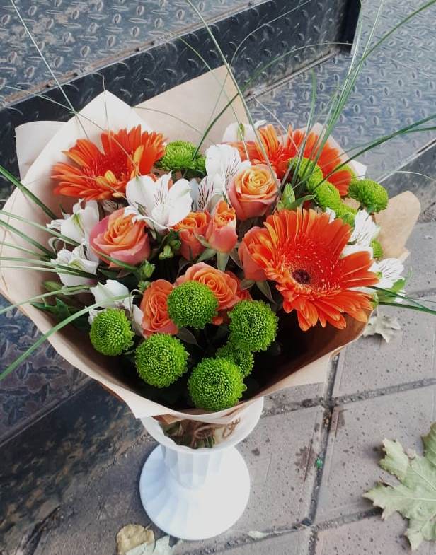 Букет цветов из: Герберы, Хризантемы, Альстромерии и Розы в Боровске