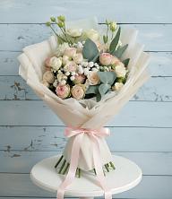 Букет цветов из:  Розы и Лизиантусы в Боровске