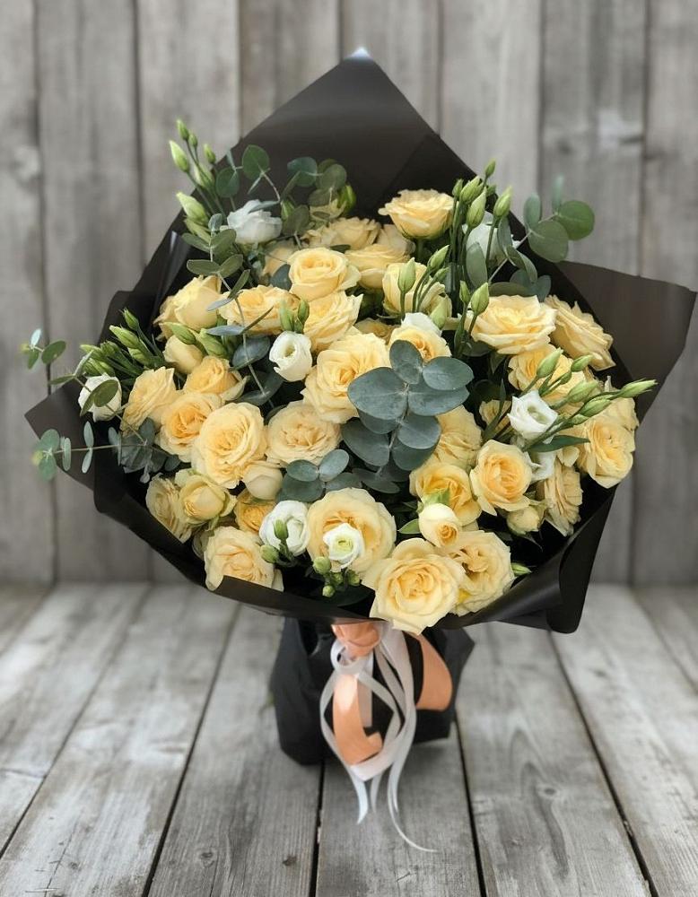 Букет цветов из: Розы и Лизиантусы в Боровске