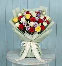 Букет цветов из:  Розы в Боровске