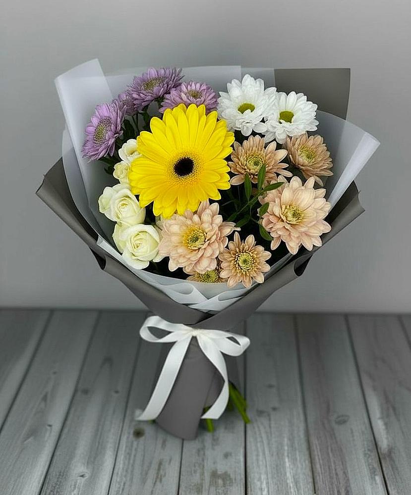 Букет цветов из: Розы, Герберы и Хризантемы в Боровске