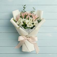 Букет цветов из:  Альстромерии в Боровске