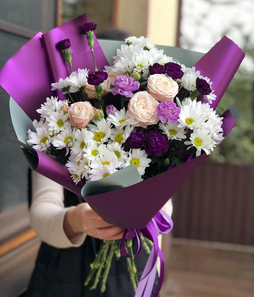 Букет цветов из: Хризантемы, Гвоздики и Розы в Боровске