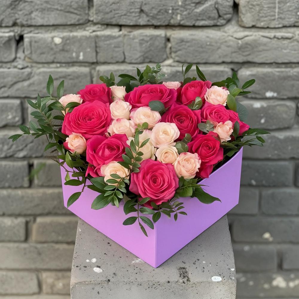 Цветочная композиция из Розы в коробке в Боровске