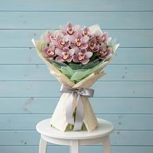 Букет цветов из:  Орхидеи и Розы в Боровске