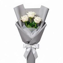 Букет 3 белые розы в Боровске