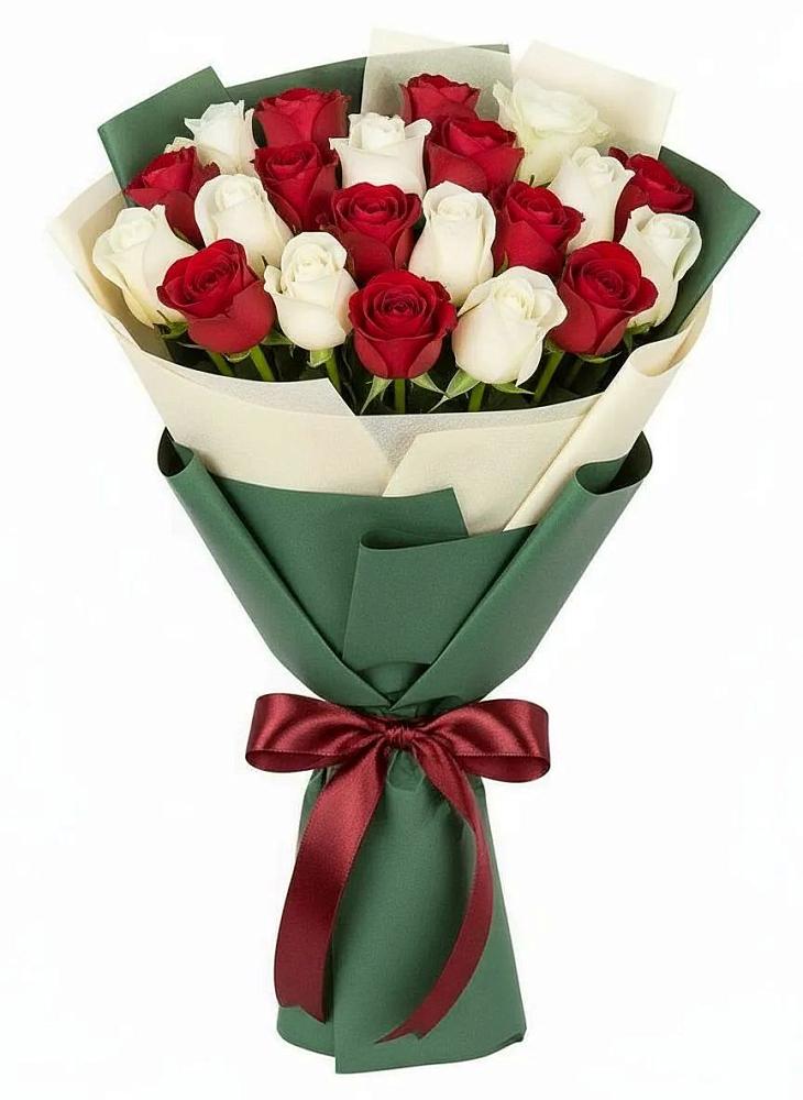 Букет Микс из красных и белых роз в Боровске
