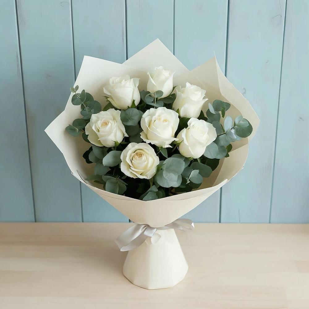 Букет Белые розы в Эвкалипте в Боровске