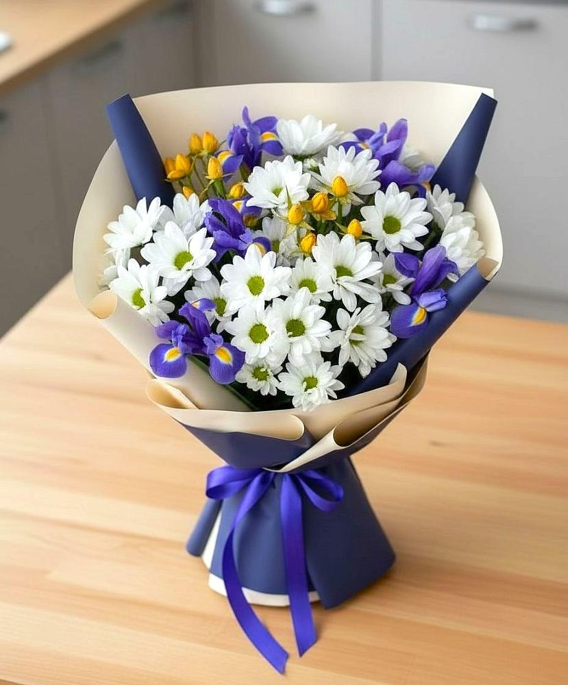 Букет цветов из: Розы, Ирисы и Хризантемы в Боровске