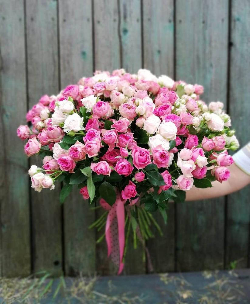 Букет Розовые кустовые розы Натали и Лав Лидия в Боровске