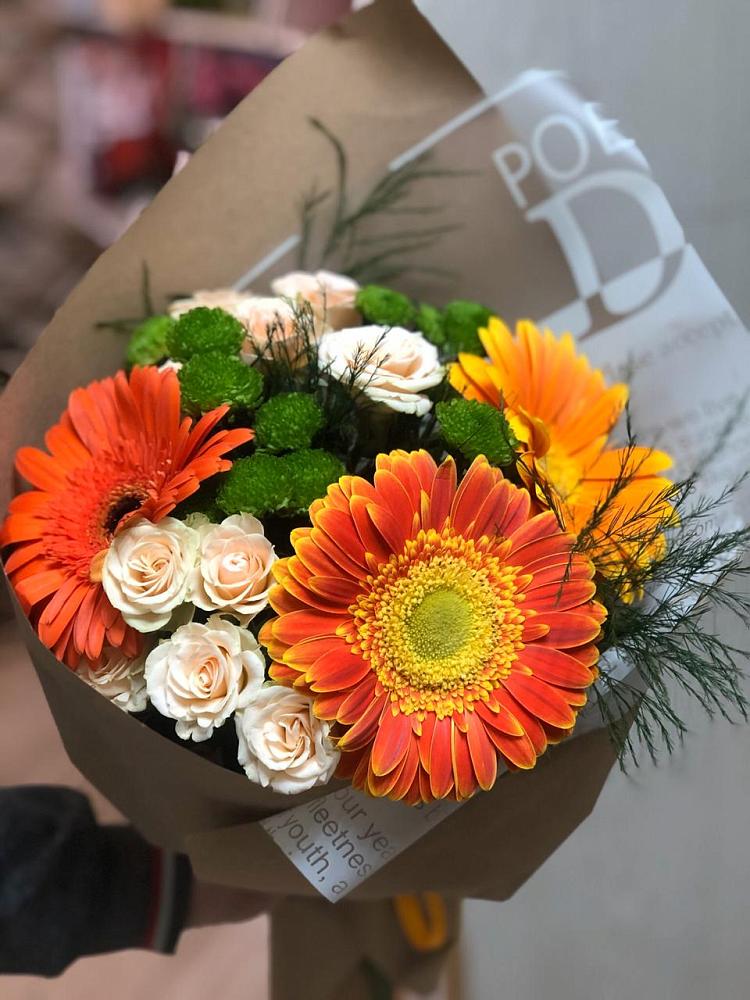 Букет цветов из: Герберы, Хризантемы и Розы в Боровске